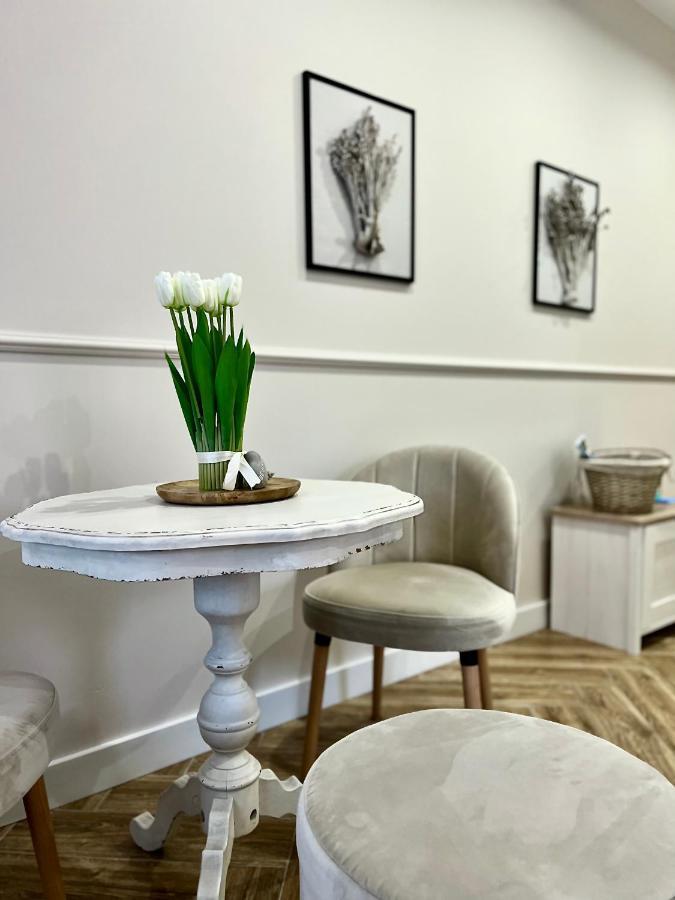 Apartamenty Kamienica Arte 4 อุสตกา ภายนอก รูปภาพ